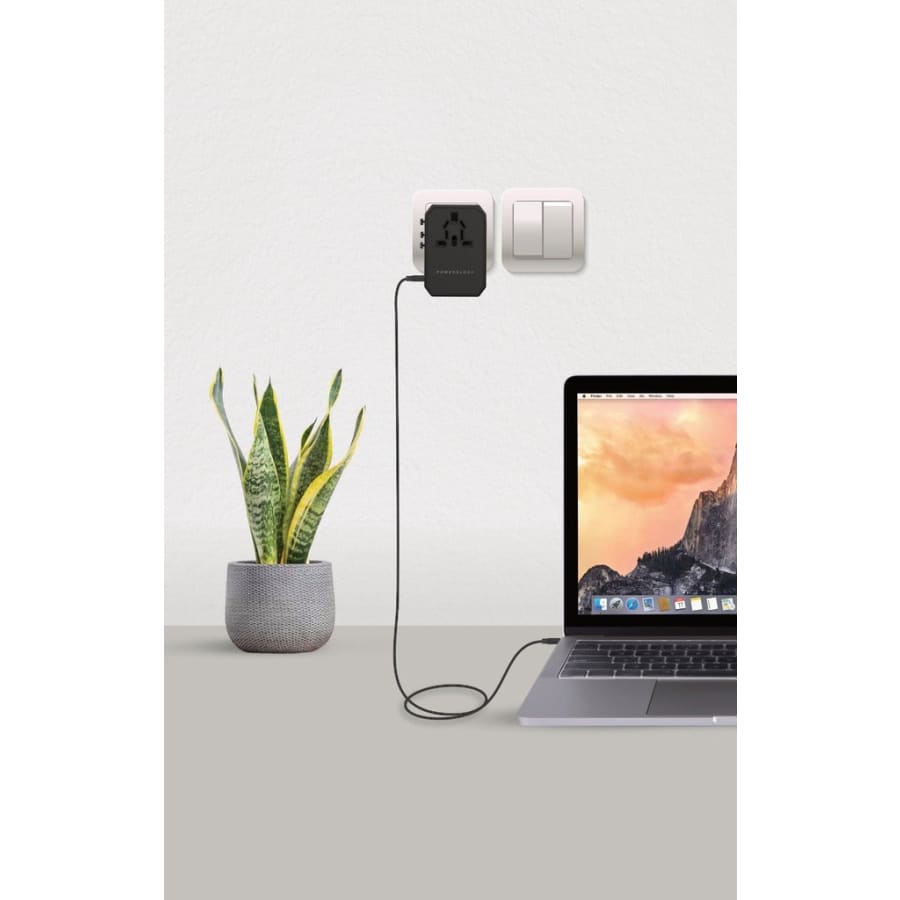 Gadget Store- POWEROLOGY Universal Travel Adapter 45W 1 PD