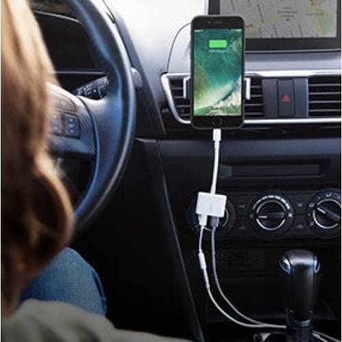 Gadget Store -BELKIN Audio and Charge adapter for iPhone