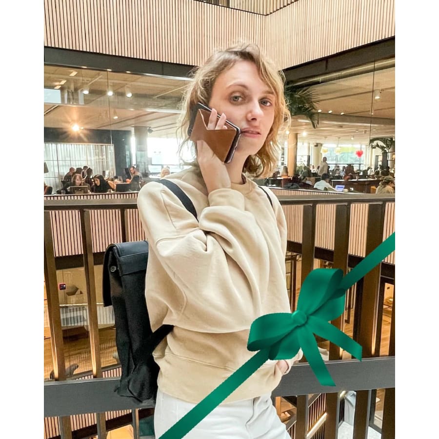 Gadget Store - MOFT Snap-on Phone Stand and Wallet MagSafe